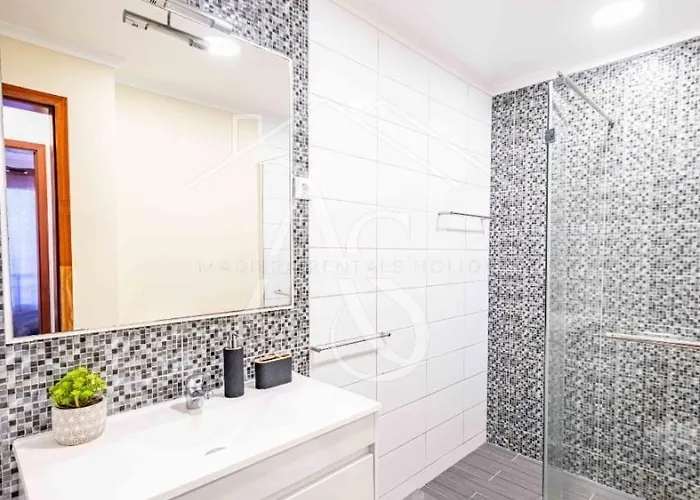 Apartment Enjoy Madeira 2 *